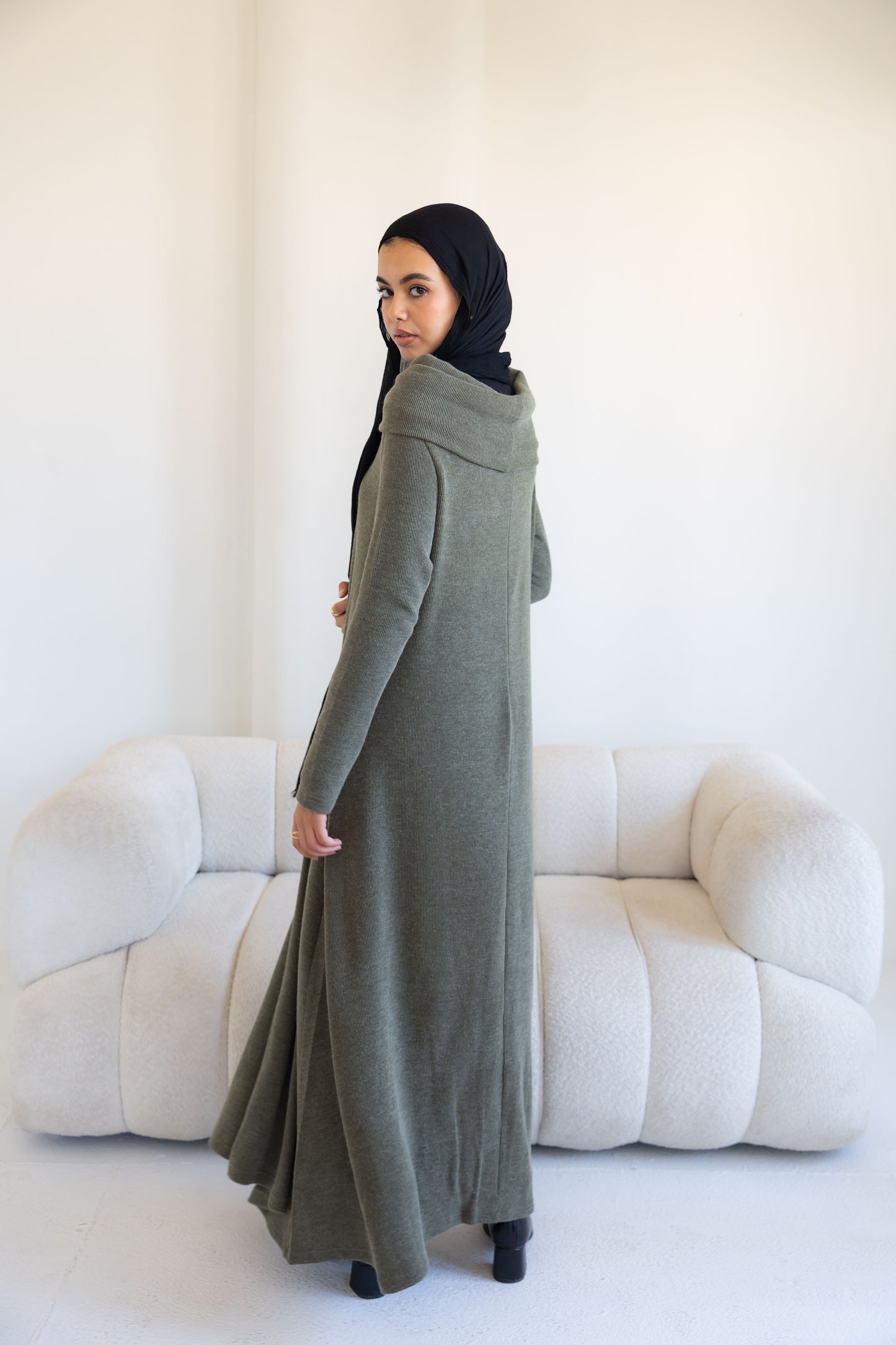 Off shoulder knitted dress