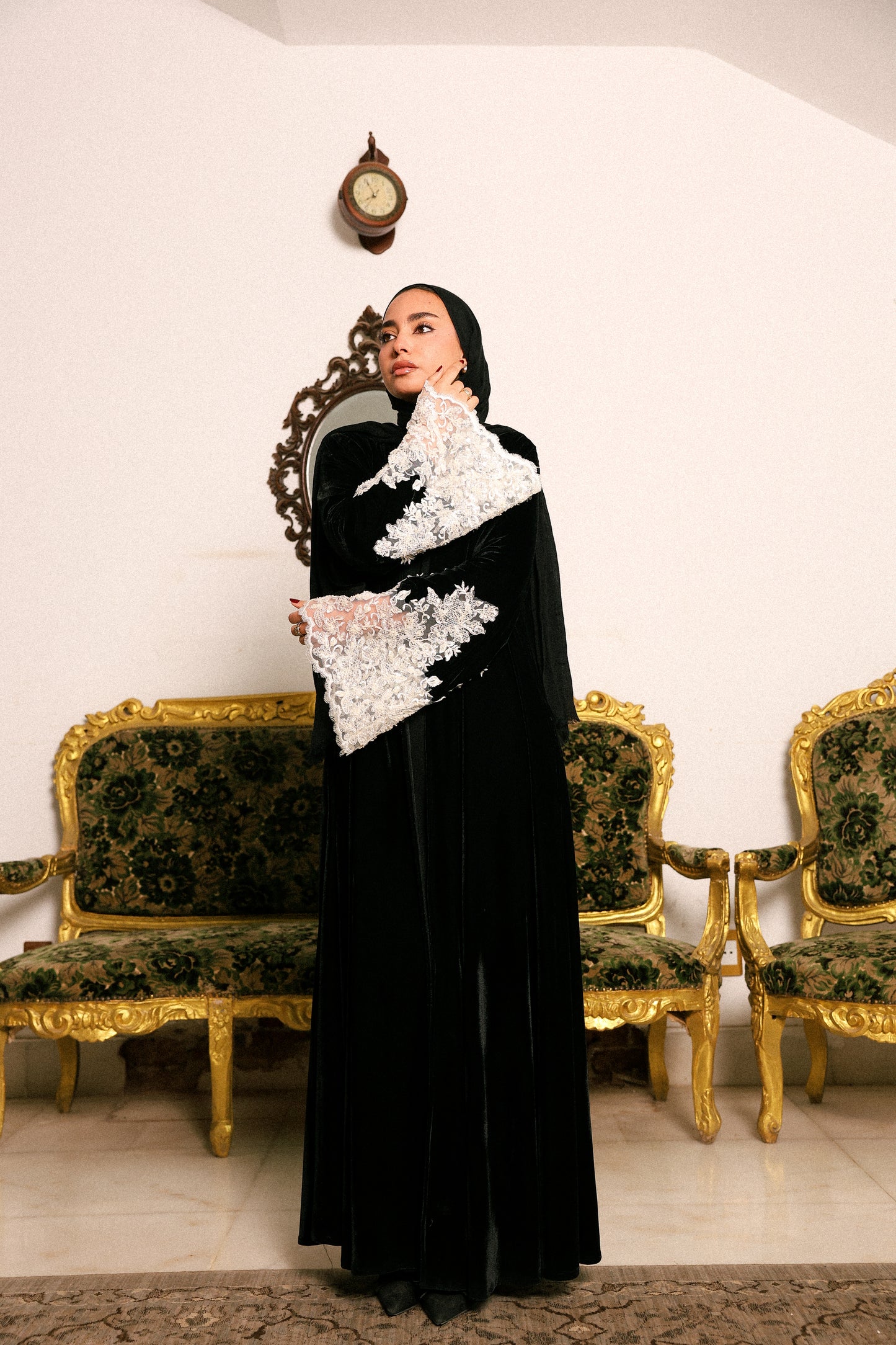Velvet abaya