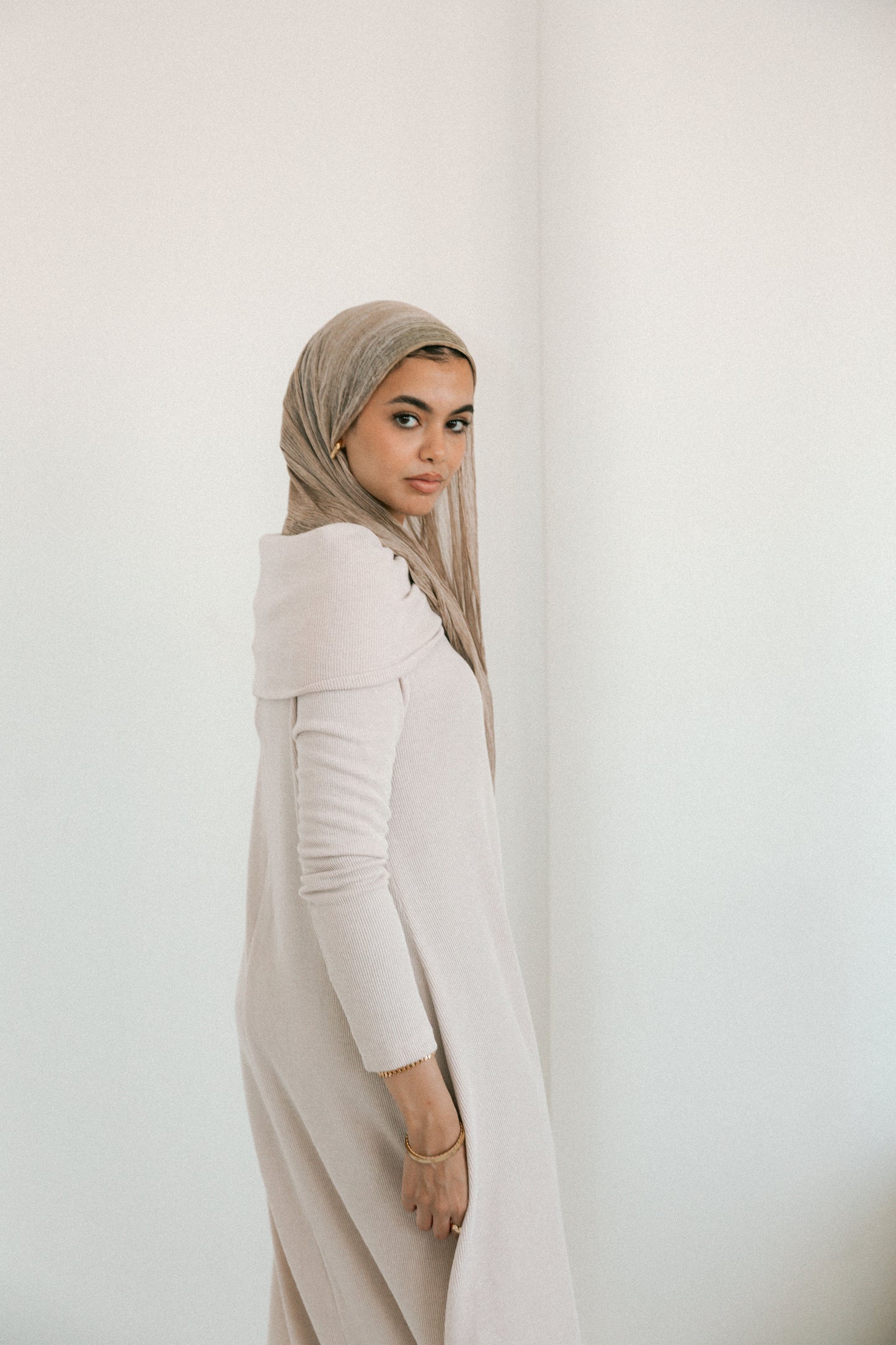 Off shoulder knitted dress